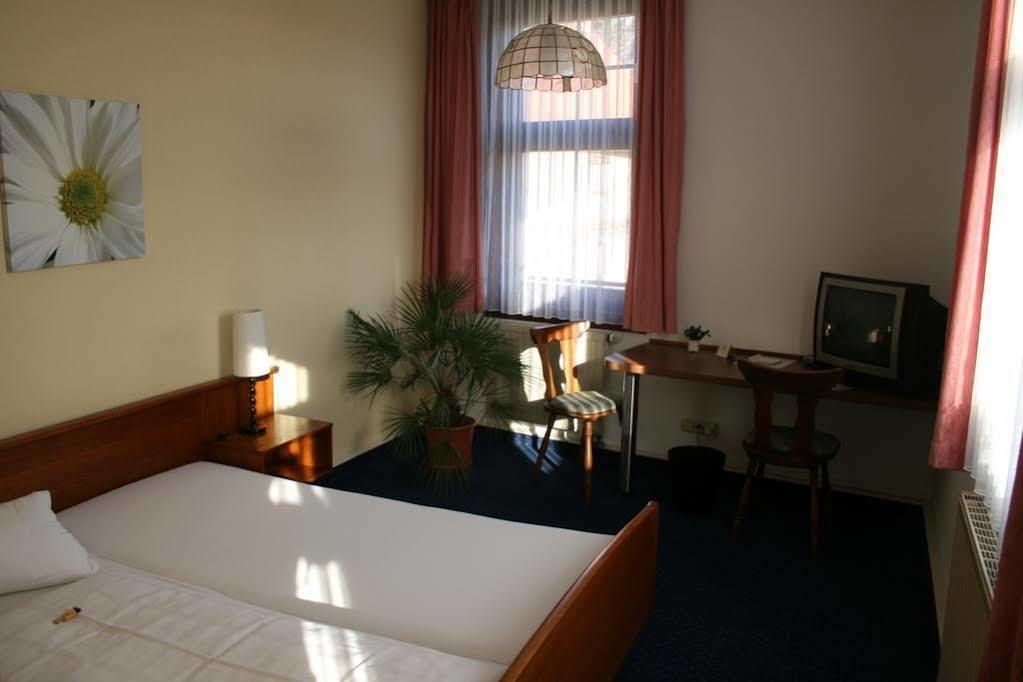 Landgasthof & Hotel Krone Eischleben Ichtershausen Extérieur photo